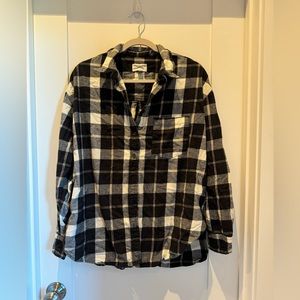 Universal Threads Black and White Quarter Button-Down Flannel